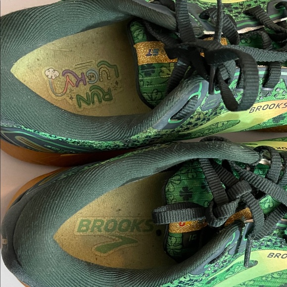 Men’s Brooks Ghost Running Shoes Kelly Shamrock Green Run Lucky Sneakers. EUC - Picture 7 of 8